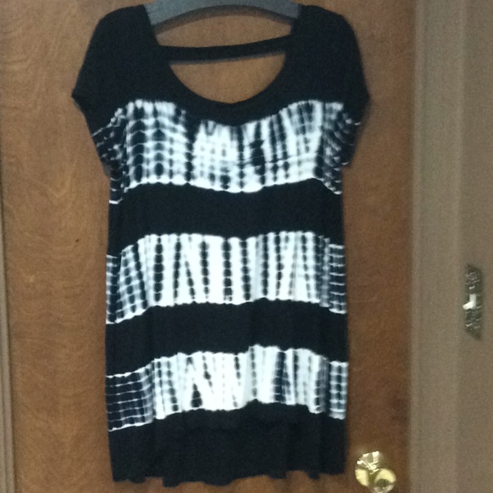 Cable and Gauge tie dyed swing top